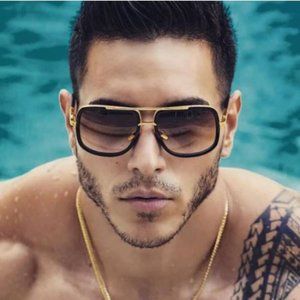 Fashion Sunglasses With Black And Gold Color Frame